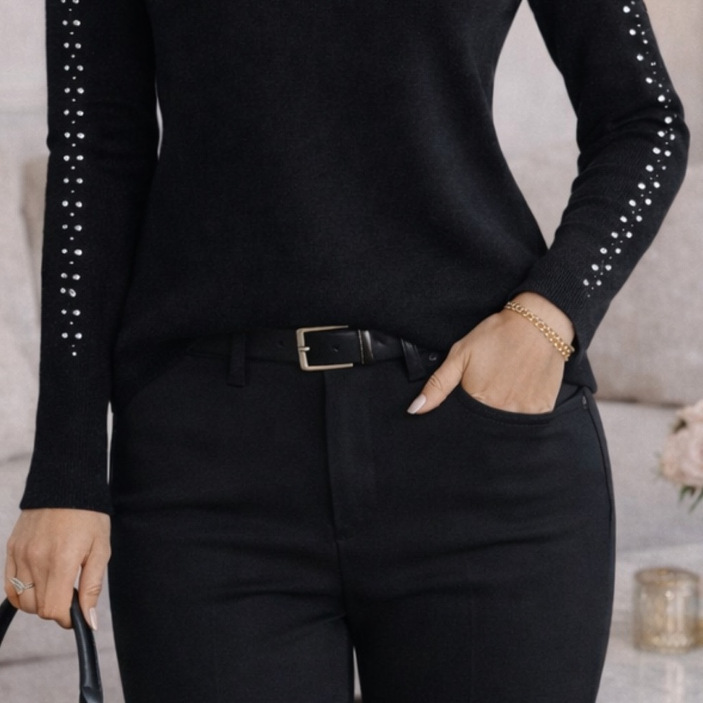 ✨ Elegant Black V-Neck Sweater with Pearl Sleeve Detail